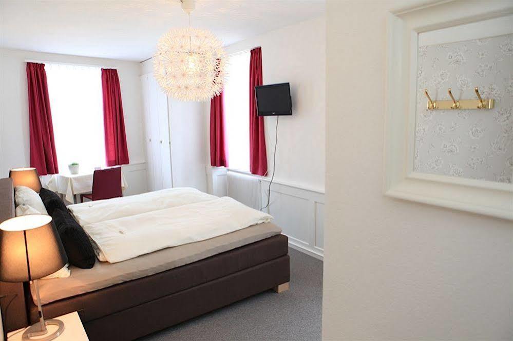 Hotel Krone บัดรากัซ ภายนอก รูปภาพ